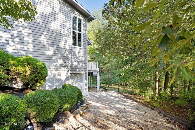 102 Daksi Way, Loudon, TN 37774