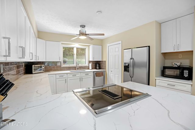 102 Daksi Way, Loudon, TN 37774