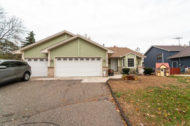 3020 117th Avenue NW, Coon Rapids, MN 55433