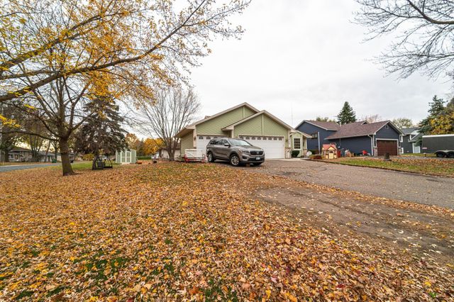 3020 117th Avenue NW, Coon Rapids, MN 55433