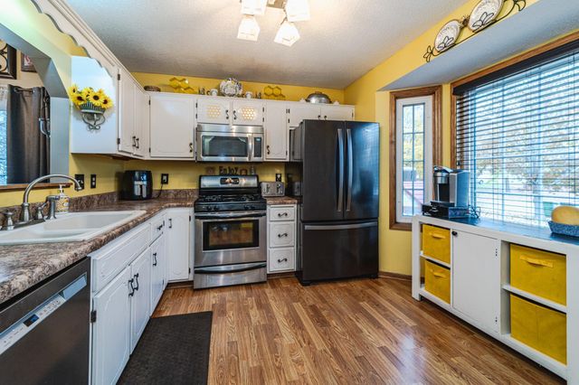 3020 117th Avenue NW, Coon Rapids, MN 55433