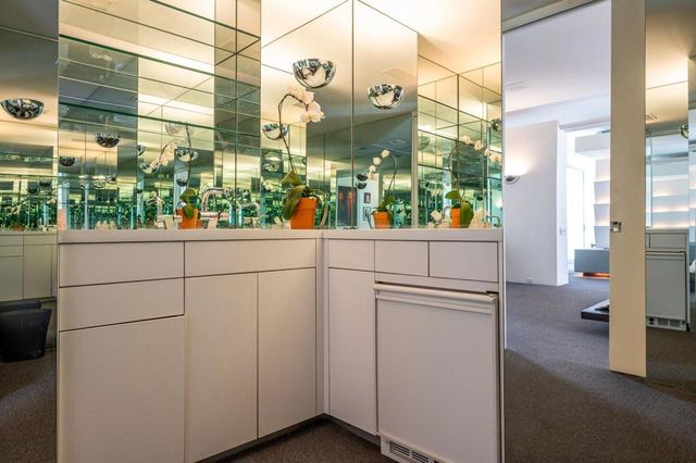 520 W ViA Lola, Palm Springs, CA 92262