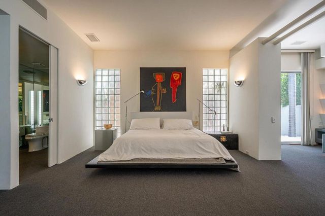 520 W ViA Lola, Palm Springs, CA 92262