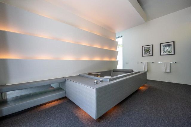 520 W ViA Lola, Palm Springs, CA 92262