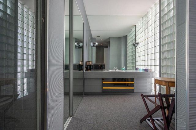 520 W ViA Lola, Palm Springs, CA 92262