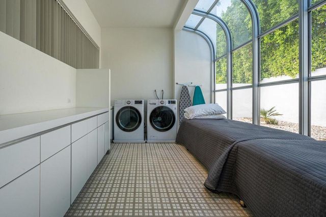 520 W ViA Lola, Palm Springs, CA 92262