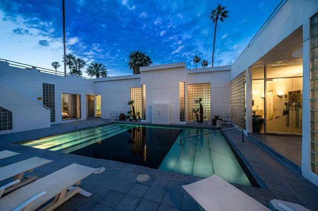 520 W ViA Lola, Palm Springs, CA 92262