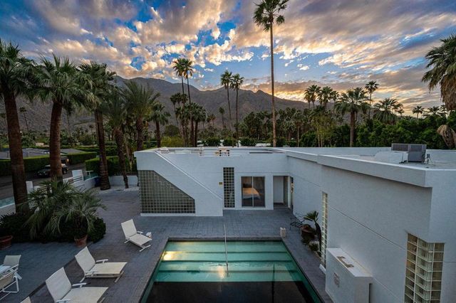 520 W ViA Lola, Palm Springs, CA 92262
