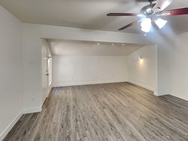 6 Canyon Oak Place, The Woodlands, TX 77380