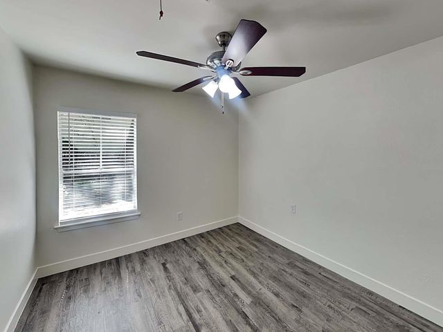 6 Canyon Oak Place, The Woodlands, TX 77380