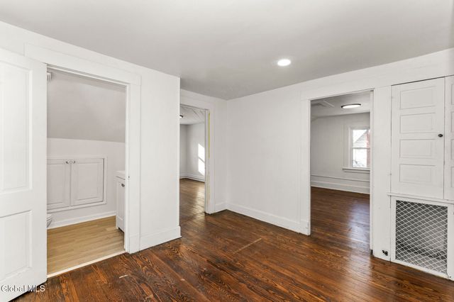 40 Brunswick Road, Troy, NY 12180