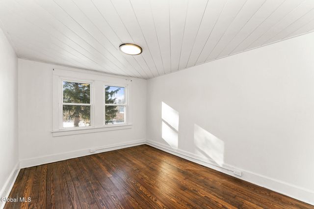 40 Brunswick Road, Troy, NY 12180