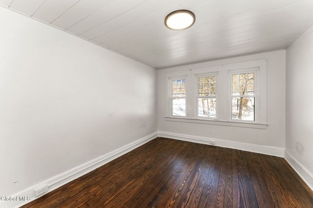 40 Brunswick Road, Troy, NY 12180