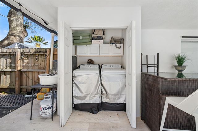 1040 SW 66th Avenue, Pembroke Pines, FL 33023