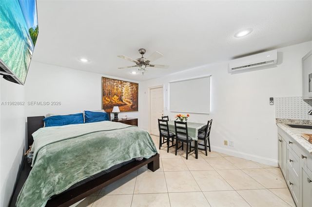 1040 SW 66th Avenue, Pembroke Pines, FL 33023