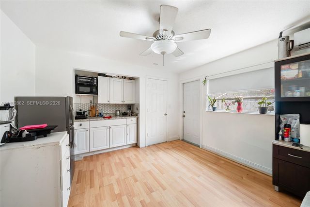 1040 SW 66th Avenue, Pembroke Pines, FL 33023
