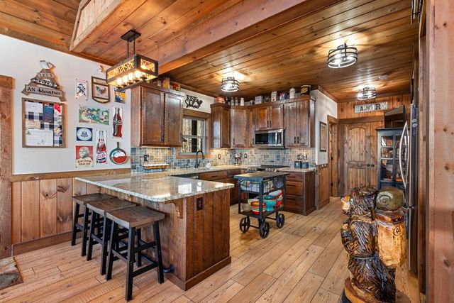 729 Wilderness Creek Way, Murphy, NC 28906