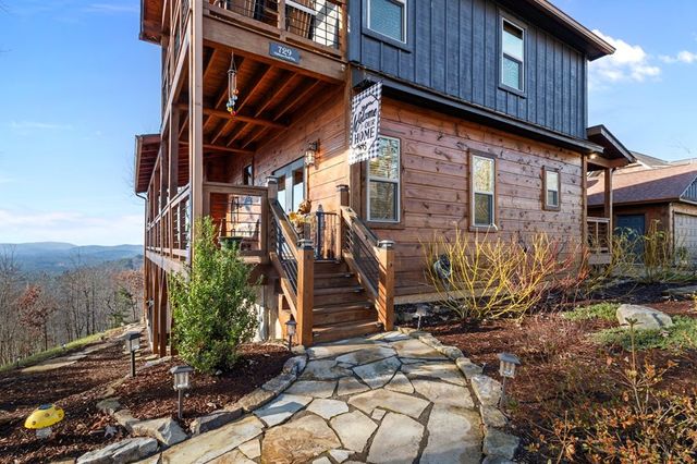 729 Wilderness Creek Way, Murphy, NC 28906