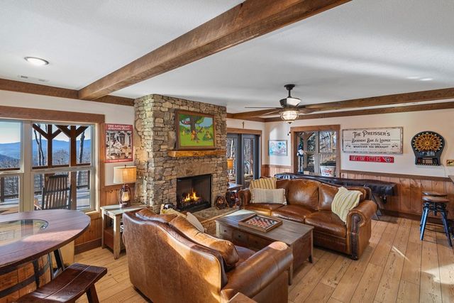 729 Wilderness Creek Way, Murphy, NC 28906