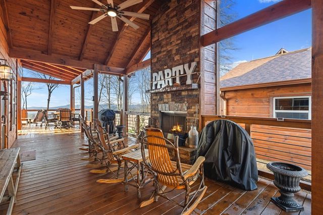 729 Wilderness Creek Way, Murphy, NC 28906