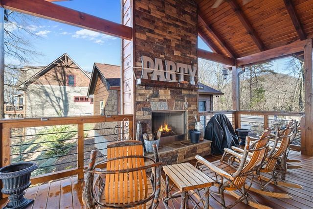 729 Wilderness Creek Way, Murphy, NC 28906