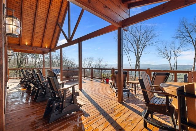 729 Wilderness Creek Way, Murphy, NC 28906