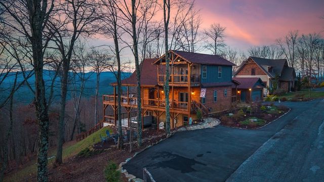 729 Wilderness Creek Way, Murphy, NC 28906