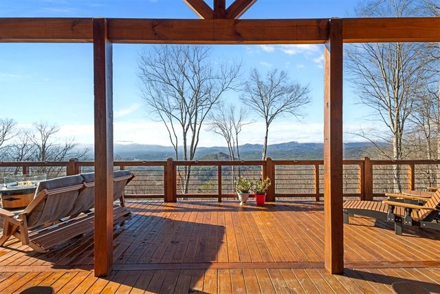 729 Wilderness Creek Way, Murphy, NC 28906