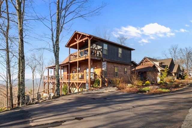 729 Wilderness Creek Way, Murphy, NC 28906