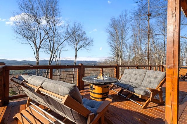 729 Wilderness Creek Way, Murphy, NC 28906