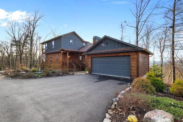 729 Wilderness Creek Way, Murphy, NC 28906