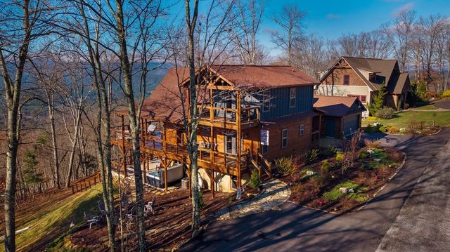 729 Wilderness Creek Way, Murphy, NC 28906