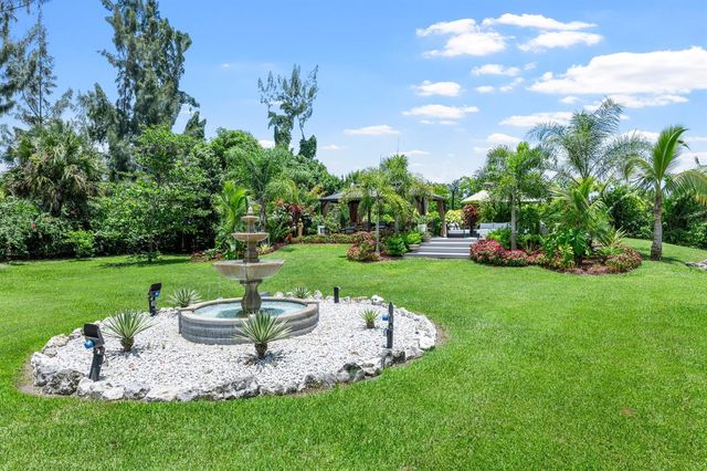 14800 April Drive, Loxahatchee Groves, FL 33470