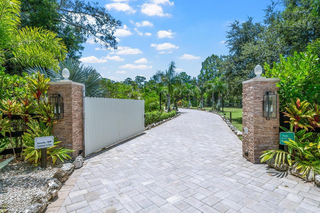 14800 April Drive, Loxahatchee Groves, FL 33470