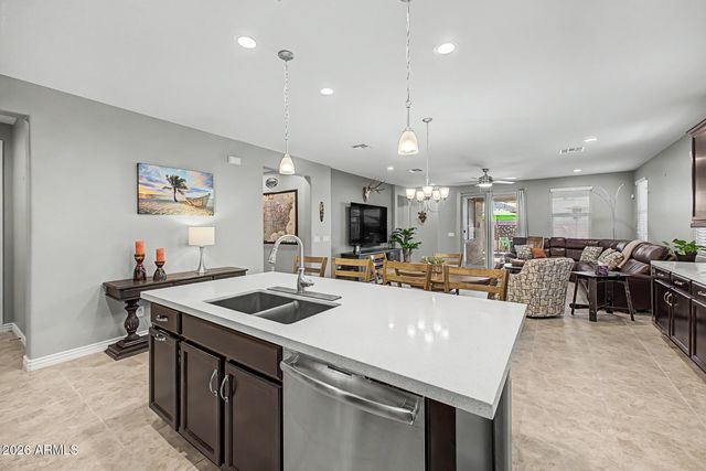 10421 E DURANT Drive, Mesa, AZ 85212