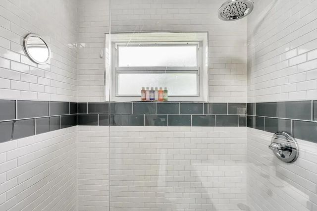 820 NE 17th Street, Fort Lauderdale, FL 33305