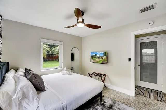 820 NE 17th Street, Fort Lauderdale, FL 33305