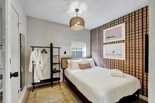 820 NE 17th Street, Fort Lauderdale, FL 33305