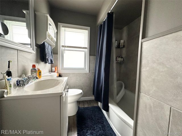 28417 Barton Street, Garden City, MI 48135