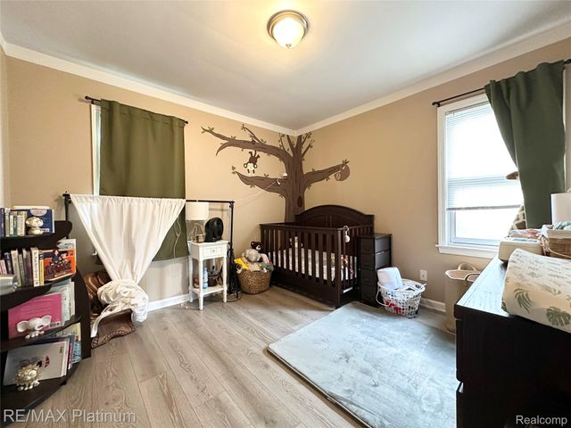 28417 Barton Street, Garden City, MI 48135