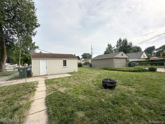 28417 Barton Street, Garden City, MI 48135