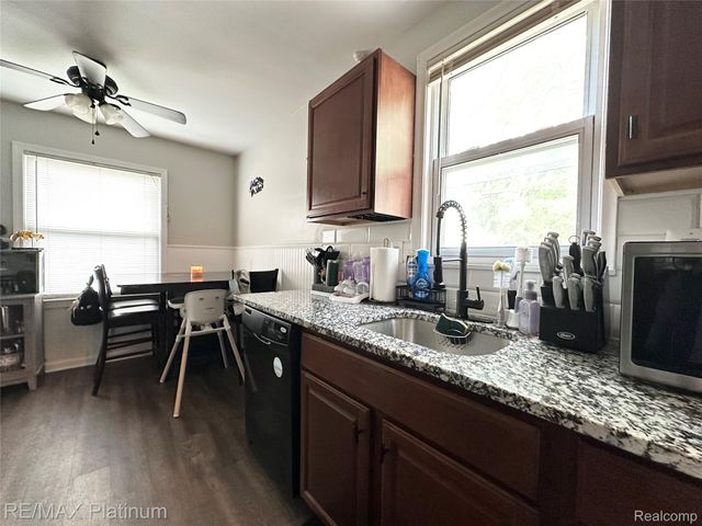 28417 Barton Street, Garden City, MI 48135