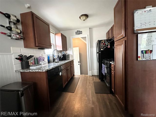 28417 Barton Street, Garden City, MI 48135