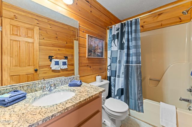 829 Red Fox Trl, Gatlinburg, TN 37738