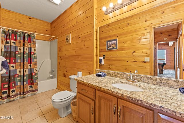 829 Red Fox Trl, Gatlinburg, TN 37738