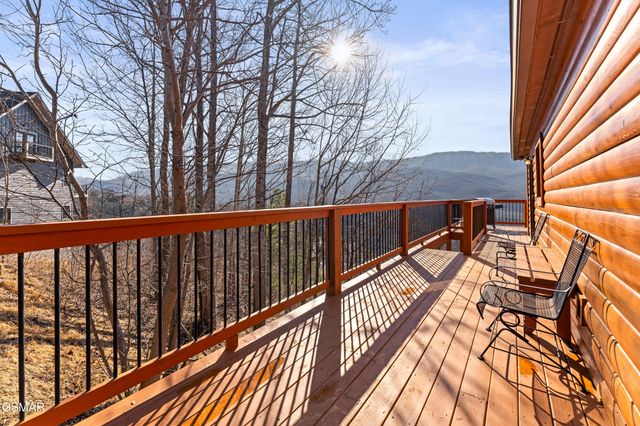 829 Red Fox Trl, Gatlinburg, TN 37738