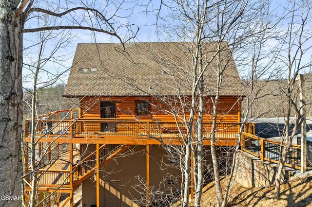 829 Red Fox Trl, Gatlinburg, TN 37738