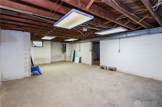 7811 Peters Pike, Butler Twp, OH 45414