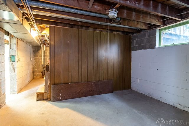 7811 Peters Pike, Butler Twp, OH 45414