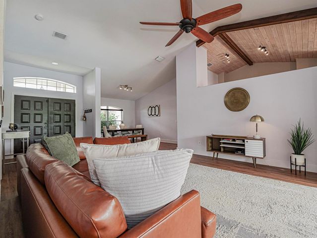 4460 SW 12th Manor SW, Vero Beach, FL 32968